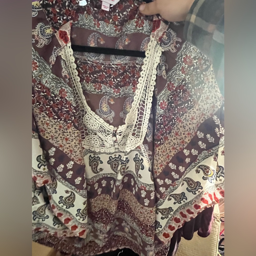 Cool looking + size blouse